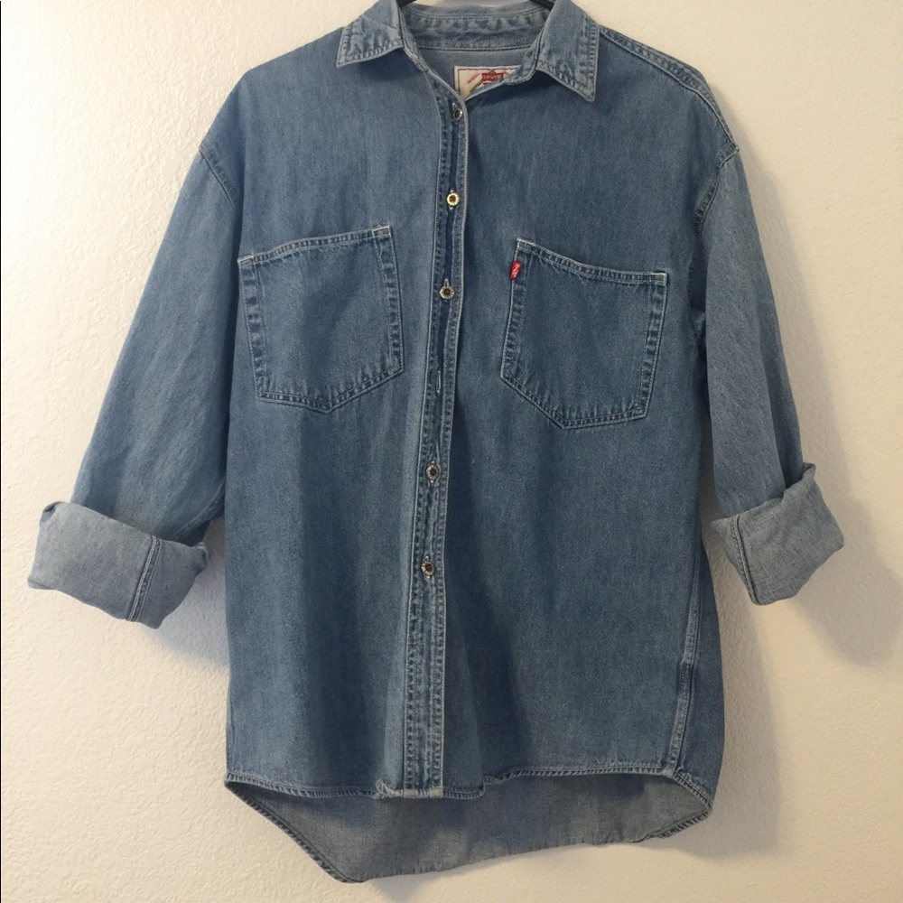 Vintage Levi’s denim shirt